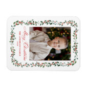 Elegantes Holly Berries and Greenery Holiday Foto Magnet (Horizontal)