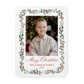 Elegantes Holly Berries and Greenery Holiday Foto Magnet (Vertikal)