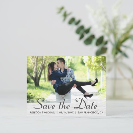 Elegantes Holzkörner-Foto Save the Date Postkarte (Stehend Vorderseite)