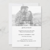 Elegantes, horizontales Schwarz-Weiß-Foto Hochzeit Einladung (Vorderseite)