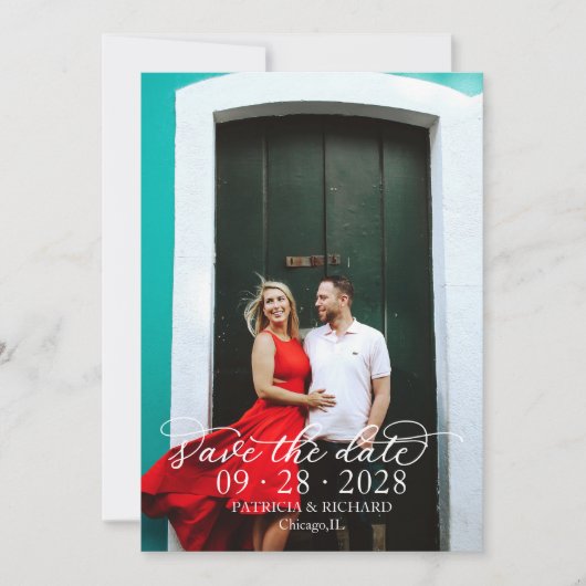 Elegantes Kalligrafisches Weißtext-Foto Save the D Einladung (Vorderseite)