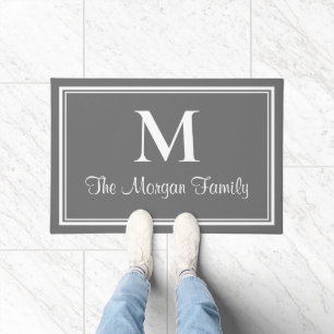 Elegantes Karkohle Gray-Doppelgrenzenmonogramm Fußmatte
