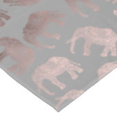 elegantes klares Rosengoldstammes- Elefantmuster Tischdecke (Schrägansicht)