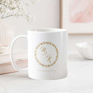Elegantes Klassisches Monogramm Beiges Kränzchen Kaffeetasse