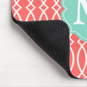 Elegantes korallenrotes modernes Gitter Mousepad (Ecke)