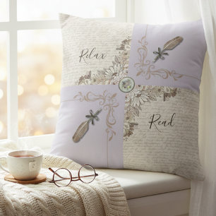 Elegantes Lavendel-Accessoire für Bücherliebhaber Kissen