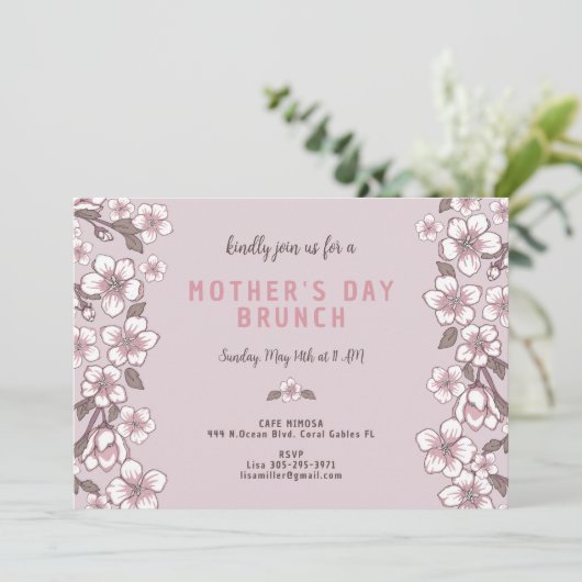 Elegantes Lavendel-Muttertagsbrunch Einladung (Stehend Vorderseite)