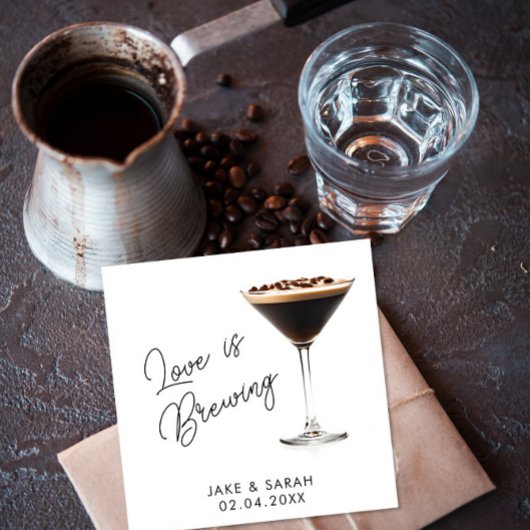 Elegantes "Liebe is Brewing" Espresso Martini Them Serviette