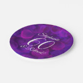 Elegantes Lila 60 und Party für die müde Altersver Pappteller (Schrägansicht)