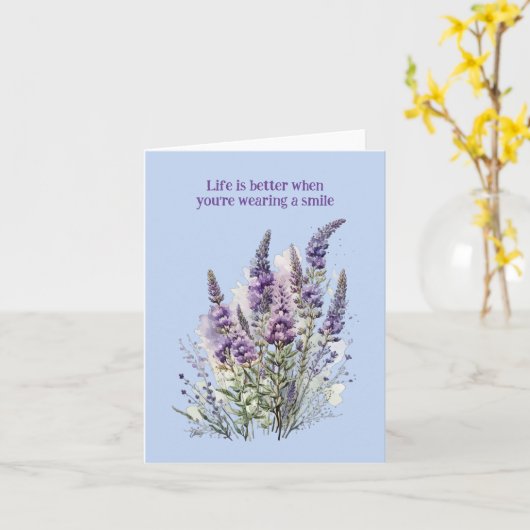 Elegantes Lila Blumendesign für jeden Anlass Karte (Gelbe Blume)