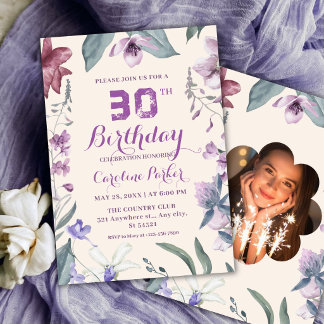 Elegantes lila Blumendesign zum 30. Geburtstag Einladung