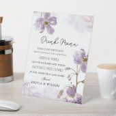 Elegantes Lila Blumengetränk Sockelschild (In SItu)
