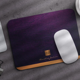 Elegantes lila Ledergold mit Monogramm Mousepad