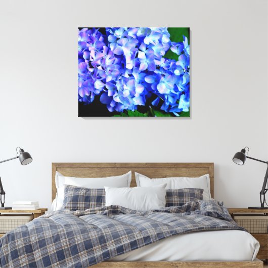 Elegantes lila Magenta Blumenhydrangea Leinwanddruck (Insitu (Schlafzimmer))
