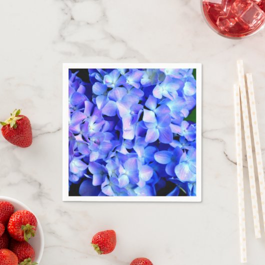 Elegantes lila Magenta Blumenhydrangea Serviette (Beispiel)