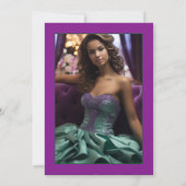 Elegantes Lila und grünes Foto Quinceñera Einladung (Rückseite)