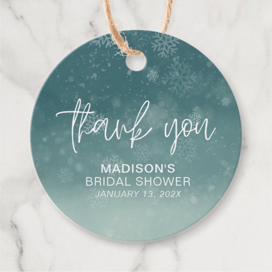 Elegantes Little Snowflake Brautparty Geschenkanhänger (Vorderseite)