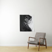 Elegantes Mädchen mit Blume im Haar Moderne Kunst Wandteppich (Beispiel)