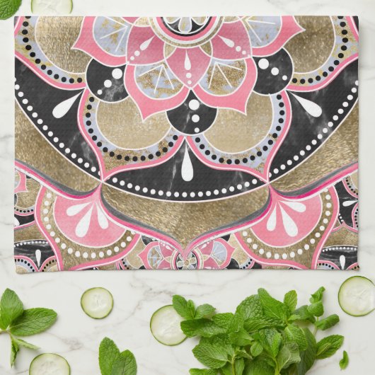 Elegantes, mädchenhaftes Mandala-Design Geschirrtuch (Gefaltet)