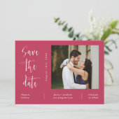 Elegantes Magenta Script QR Code Foto Save the Dat Einladung (Stehend Vorderseite)