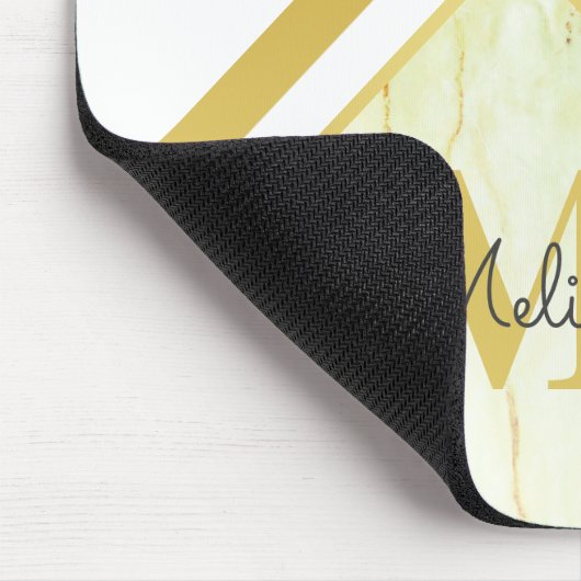 Elegantes Marble-Gold-Zickzack-Monogramm Mousepad (Ecke)