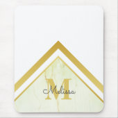 Elegantes Marble-Gold-Zickzack-Monogramm Mousepad (Vorne)