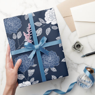 Elegantes marineblau-weißes Blumenmuster Geschenkpapier