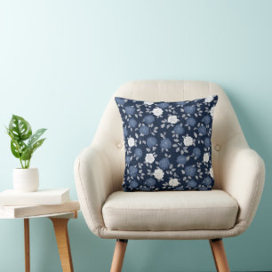 Elegantes marineblau-weißes Blumenmuster Kissen