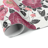 Elegantes Maroon Pink Burgundy Rose Blume Muster Geschenkpapier (Rolleneckpunkt)