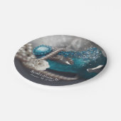 Elegantes Masquerade Mask & Pearls Party Pappteller (Schrägansicht)