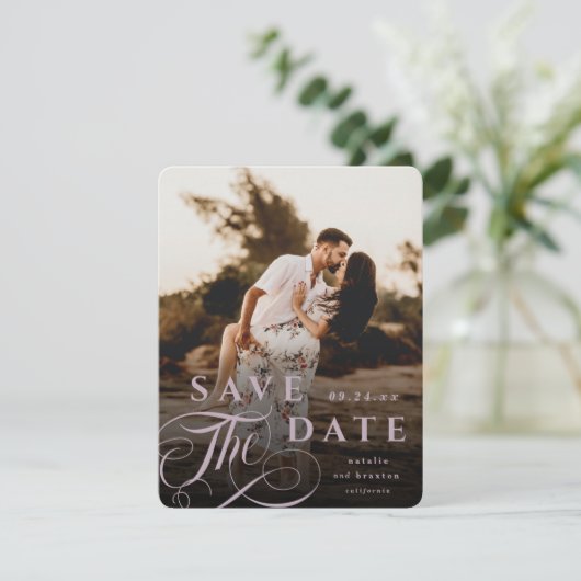 Elegantes Mauve Pink Typografy & Marble Back Foto Save The Date (Stehend Vorderseite)