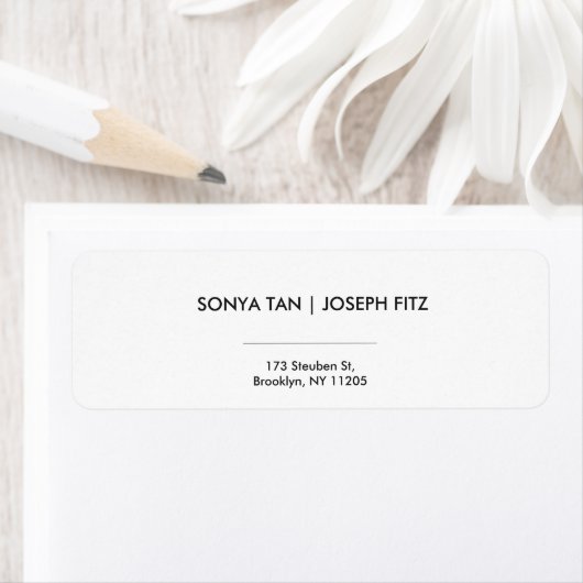 Elegantes Minimal Modern Wedding Return Label (Insitu)