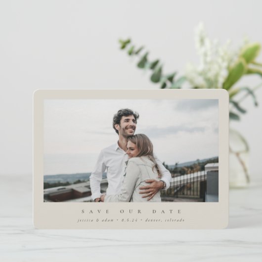 Elegantes Minimal Modernes Single Fotograf Save The Date (Stehend Vorderseite)