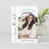 Elegantes Minimalistisch Graduiertenparty 2 Foto Save The Date (Stehend Vorderseite)