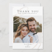 Elegantes Minimalistisches Beige Monogram Wedding Dankeskarte (Vorderseite)