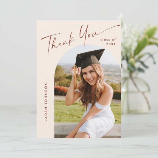 Elegantes Minimalistisches Einfaches Abschluss 5 F Dankeskarte (Stehend Vorderseite)