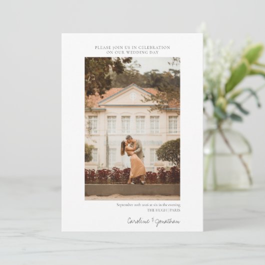 Elegantes Minimalistisches Foto Hochzeit Website U Einladung (Stehend Vorderseite)