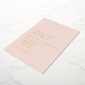 Elegantes Minimalistisches Pachy Blush Pink Weddin Folieneinladung (Gedreht)