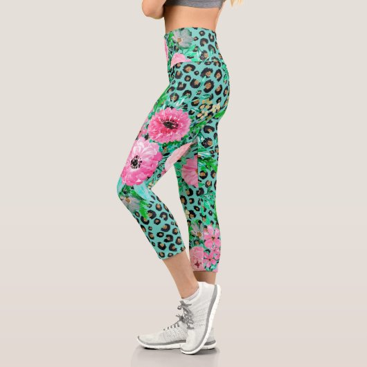 Elegantes Minze Leopard Print und Blumendesign Capri Leggings (Links)