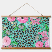 Elegantes Minze Leopard Print und Blumendesign Wandteppich Mit Holzrahmen (Vorne)