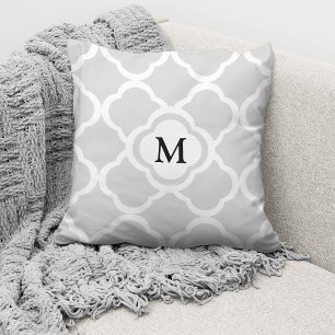 Elegantes Mit Monogramm-Graues Quatrefolienmuster Kissen