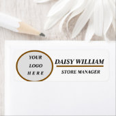 Elegantes Mitarbeiternamensschild (Insitu)