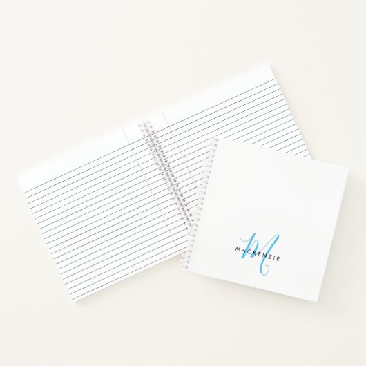 Elegantes Modern White Sky Blue Script Monogram Notizblock (Innenseite)