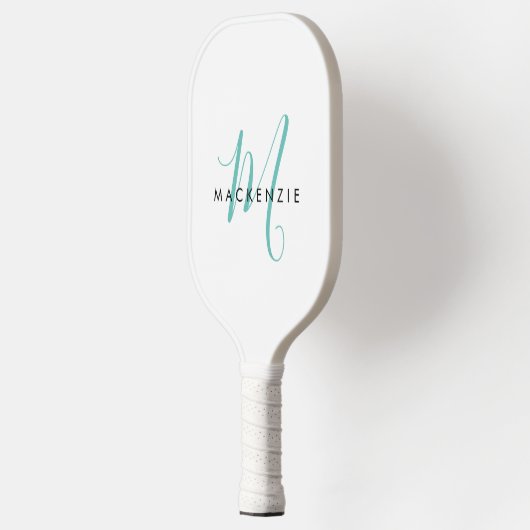 Elegantes, modernes Aquamarines Script Monogram Pickleball Schläger (Links)