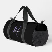 Elegantes, modernes Black Lavender Script Monogram Duffle Bag (Rechte Ecke)