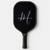 Elegantes, modernes Black Lavender Script Monogram Pickleball Schläger (Rückseite)