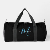 Elegantes, modernes Black Sky Blue Script Monogram Duffle Bag (Rückseite)