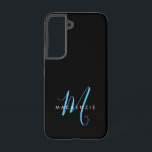 Elegantes, modernes Black Sky Blue Script Monogram Samsung Galaxy Hülle<br><div class="desc">Elegante moderne Black Sky Blue Script Monogram Phone Case. Ein elegantes Himmelblau-Skript-Monogramm kombiniert mit einem weißen San-Serif-Schriftart verleiht dem Ganzen einen zeitgemäßen Look.</div>