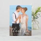 Elegantes modernes Calligrafy Foto Wedding Dankeskarte (Stehend Vorderseite)