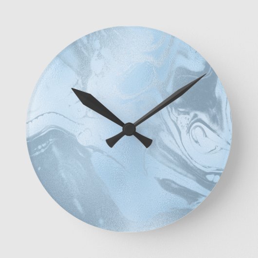Elegantes, modernes Design aus Babyblau Runde Wanduhr (Vorderseite)